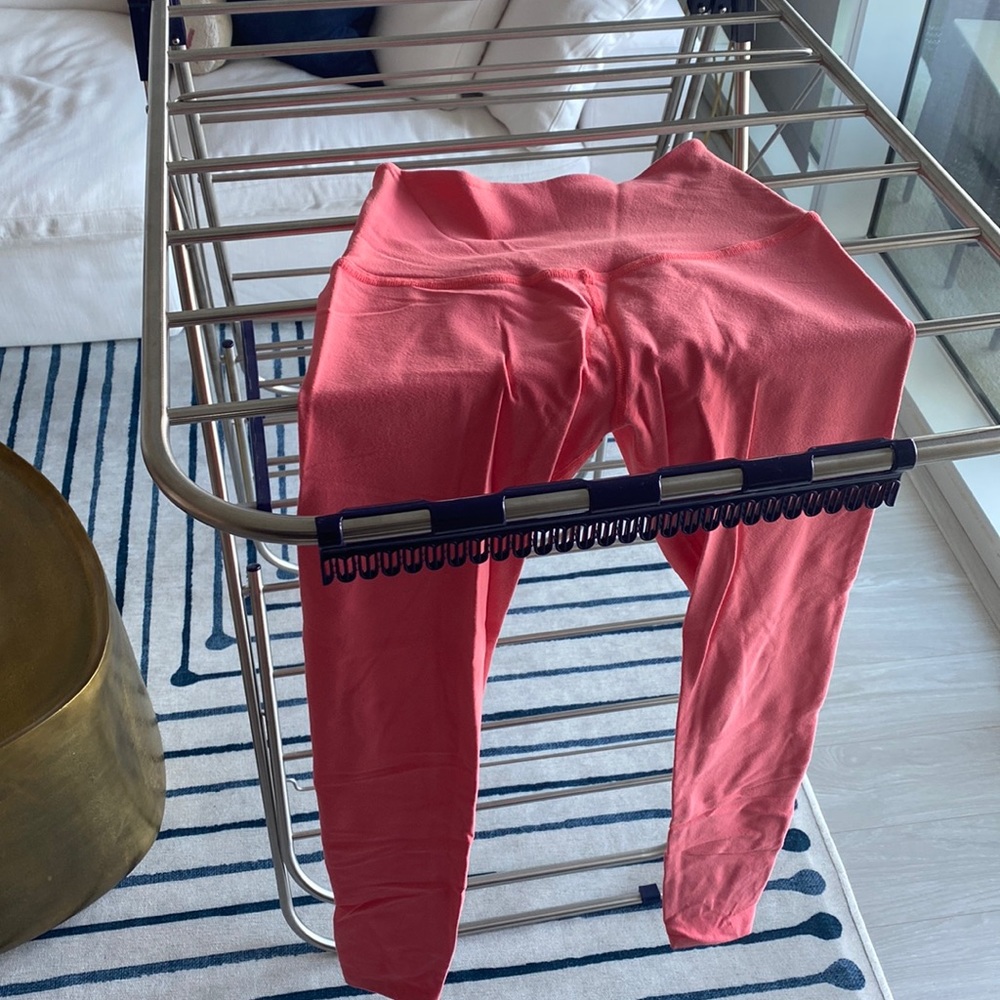Beyond yoga pink small leggings